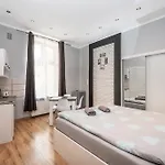 70s Business فندق مبيت وإفطار