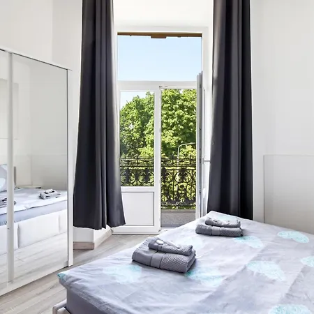 70s Business Bed and Breakfast 3*