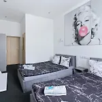 70s Business Bed & Breakfast Kraków