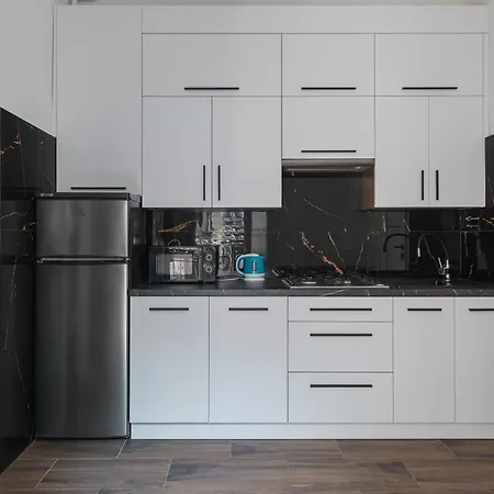 Bed & Breakfast 70s Business